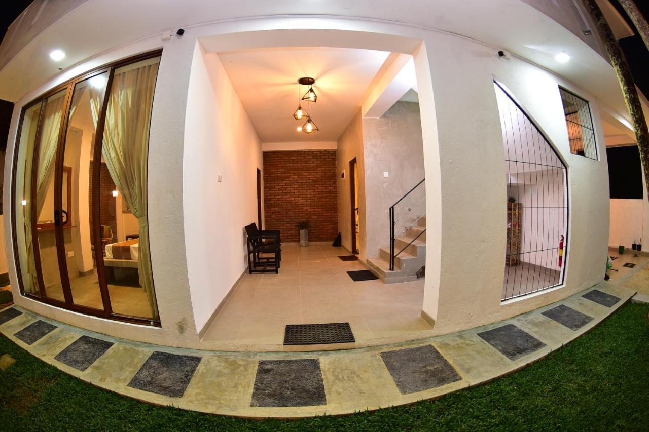 Lily Holiday Apartments Hikkaduwa Εξωτερικό φωτογραφία