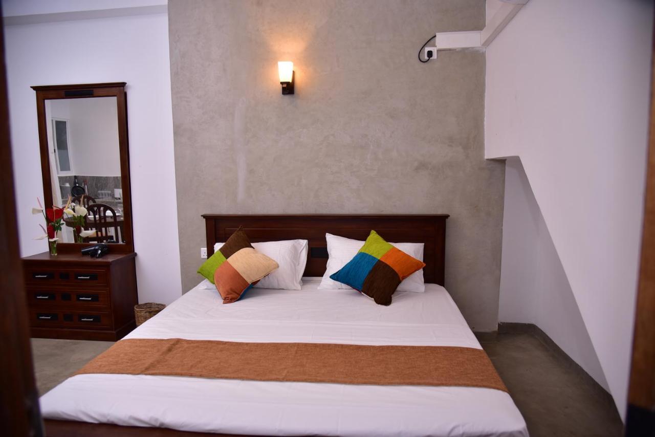Lily Holiday Apartments Hikkaduwa Εξωτερικό φωτογραφία