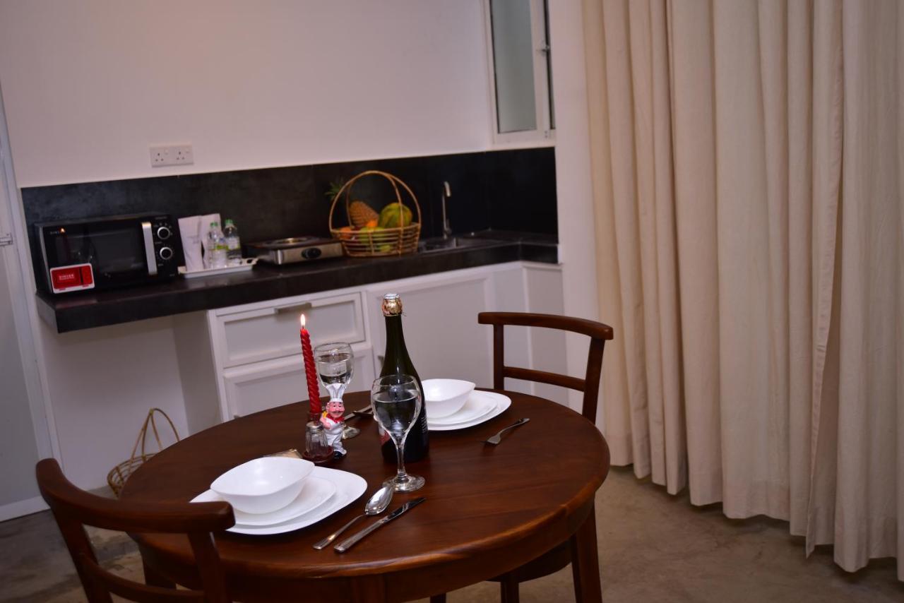 Lily Holiday Apartments Hikkaduwa Εξωτερικό φωτογραφία
